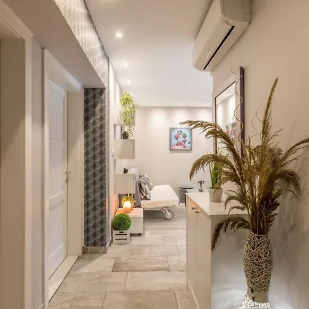 Artistic Chill Art 2+2.centar Of Split. Split